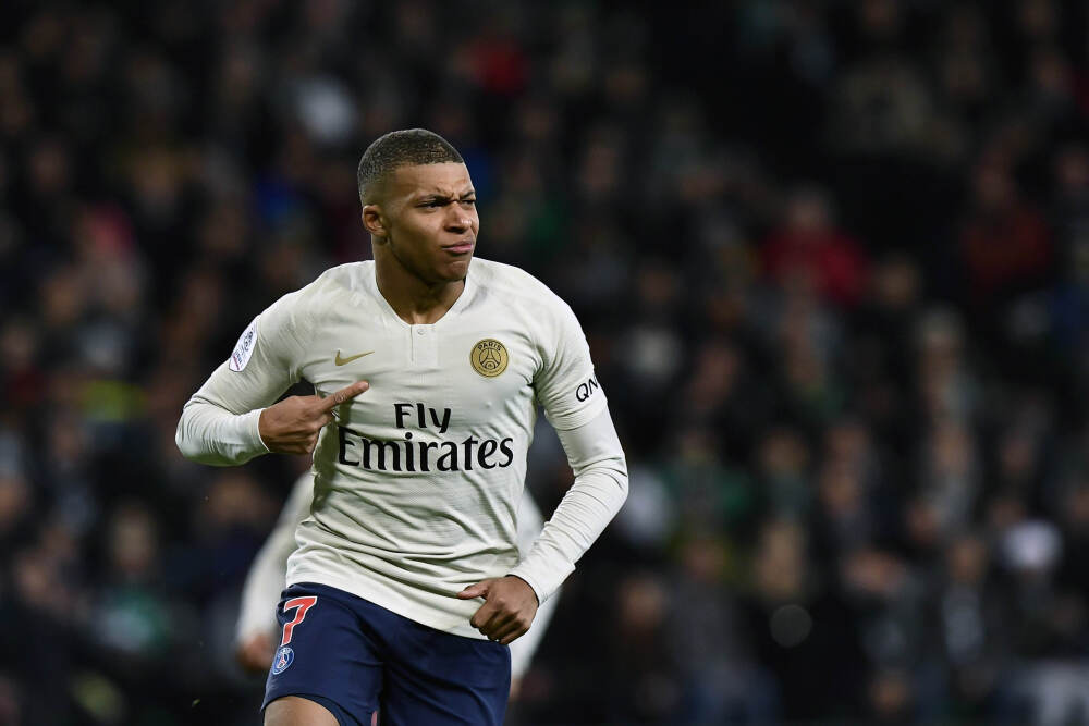 马杜罗喊话美国：“请不要发动疯狂战争！”